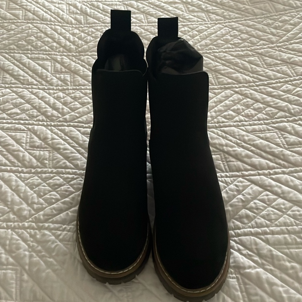 Black suade boots, new